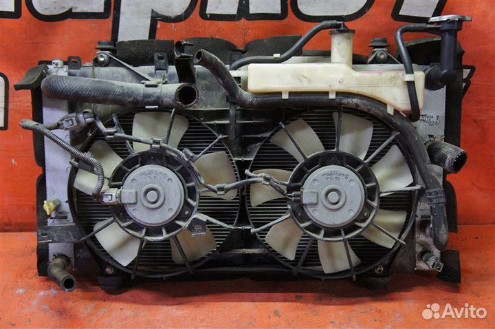 Радиатор передний Toyota Prius NHW20 1nzfxe 2004