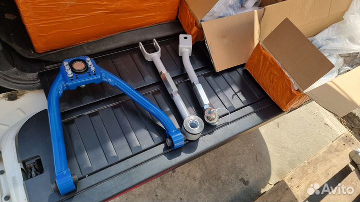 Комплект регулируемых рычагов для Nissan 350Z /G35