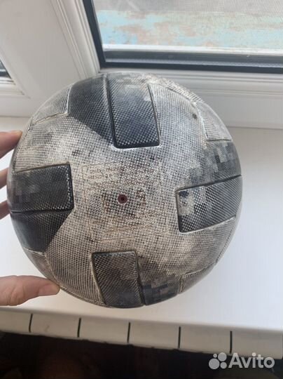 Футбольный мяч adidas telstar fifa 2018