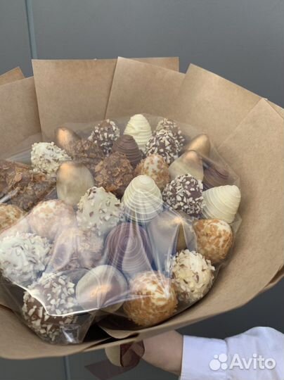 Клубника в шоколаде/букет «Медовый раф»