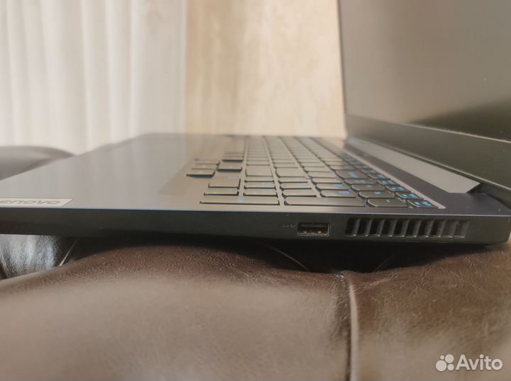 Игровой ноутбук Lenovo
