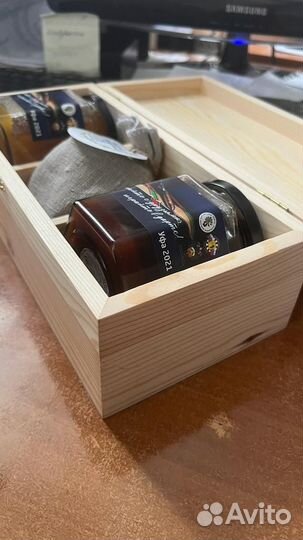 Коробка из дерева для подарков