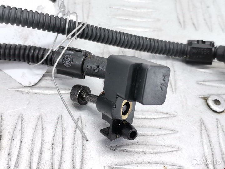 Датчик коленвала для Volkswagen Golf 4 030957147J