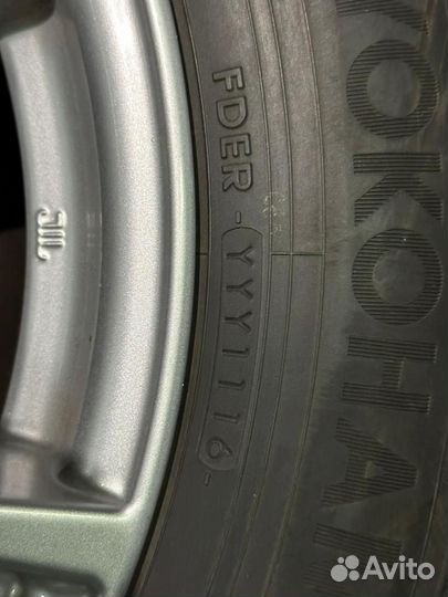 Yokohama Ice Guard IG50 215/60 R17