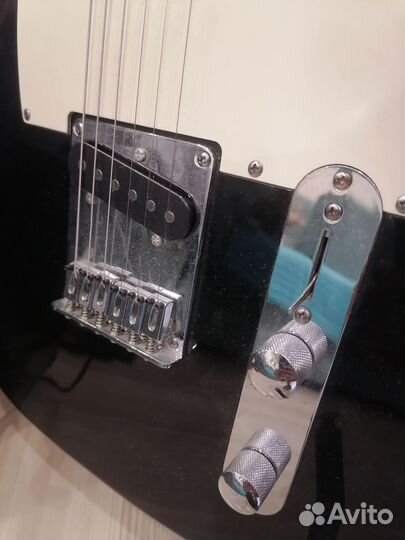 Электрогитара с комбоусилителем