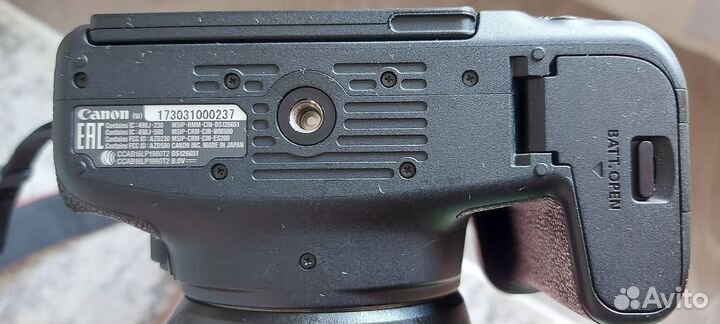 Canon Eos 77D (+3 объектива)