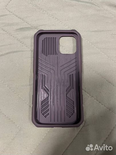 Чехол на iPhone 12