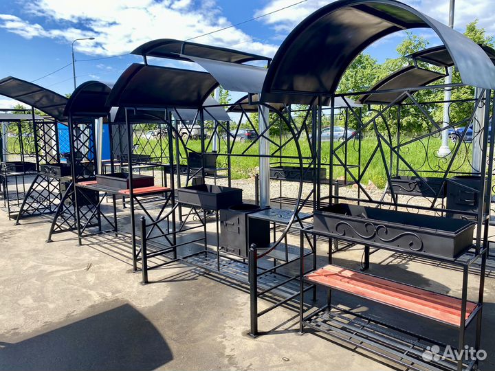 Мангал с крышей