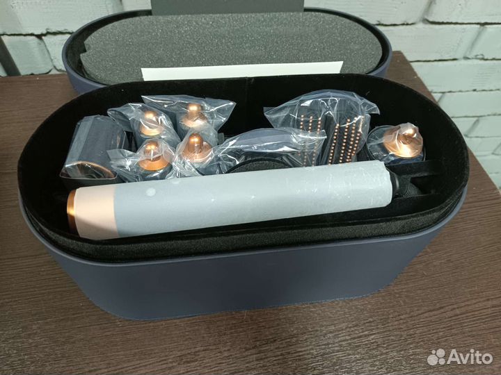 Стайлер dyson новый