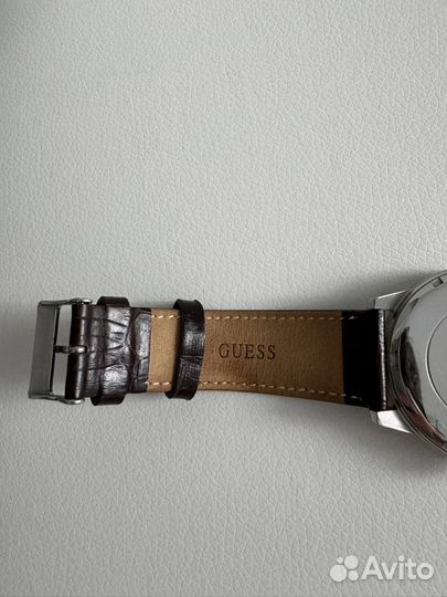 Часы Guess W0863G1