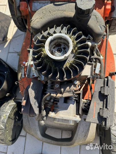 Газонокосилка бензиновая самоходная бу