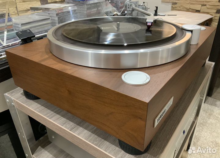 Yamaha GT-2000L проигрыватель винила