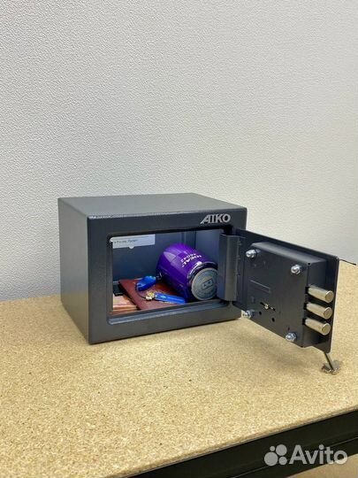 Мебельный сейф для дома aiko Т-140 KL