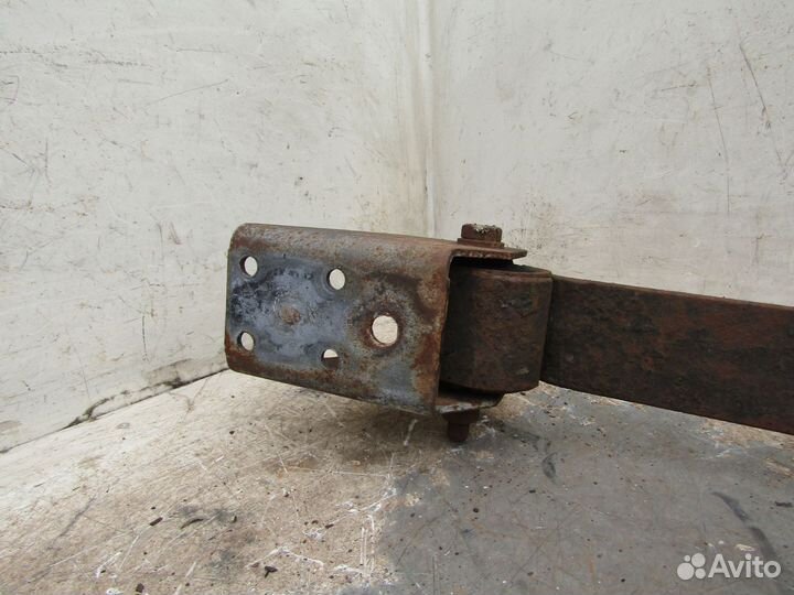 Рессора задняя Крайслер Вояджер 1993г минивэн