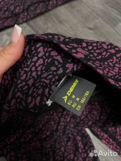 Спортивный комлект топ + леггинсы