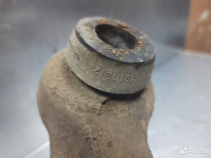 Балка передняя поперечная Volkswagen Passat B3