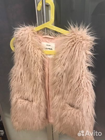 Жилет Zara меховой для девочки
