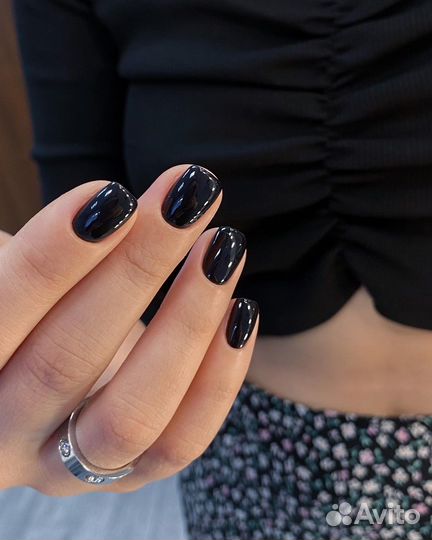 Маникюр и педикюр