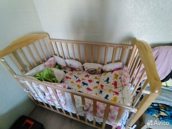 Детская кроватка