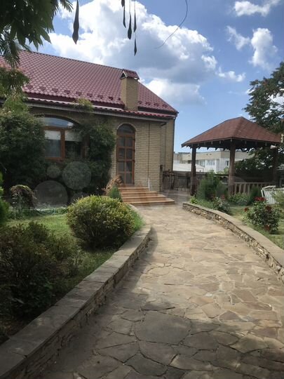 Дом 200 м² на участке 6 сот.