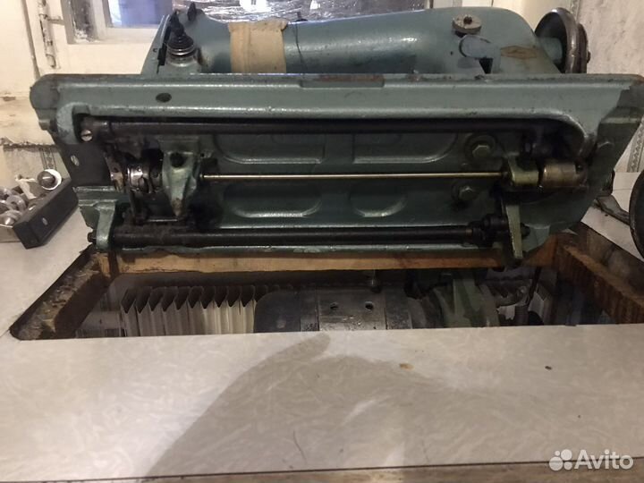 Швейный стол