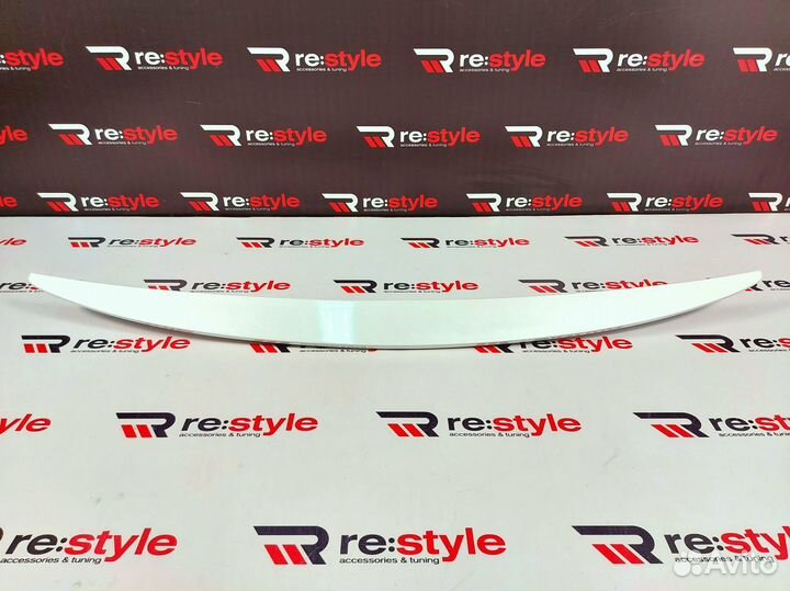 Спойлер Под стекло Lexus GX470 Белый