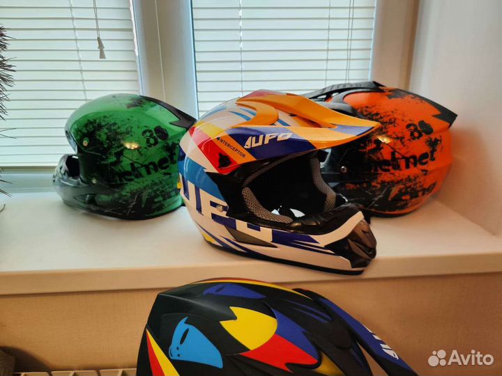 Мотошлем новый +перчатки + очки