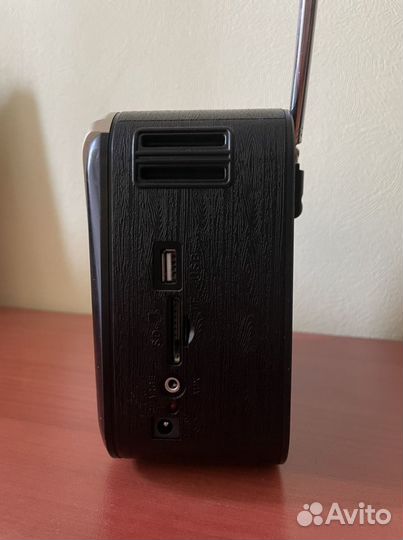 Радиоприёмник Ritmix RPR-050