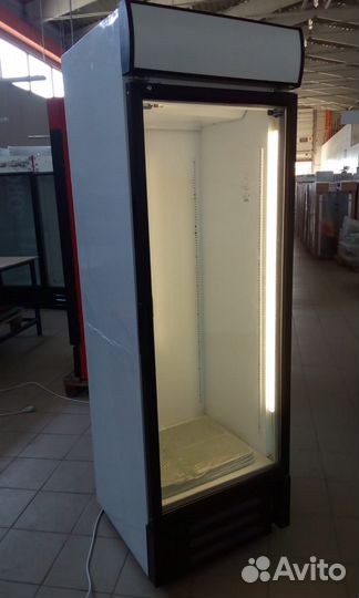 Холодильный шкаф