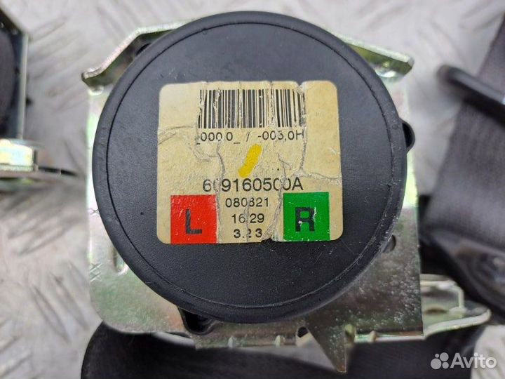 Ремень безопасности задний Opel Corsa D 1.0 Z10XEP