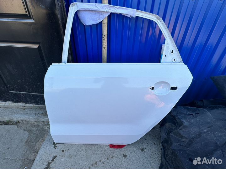 Дверь задняя левая на volkswagen polo 2018