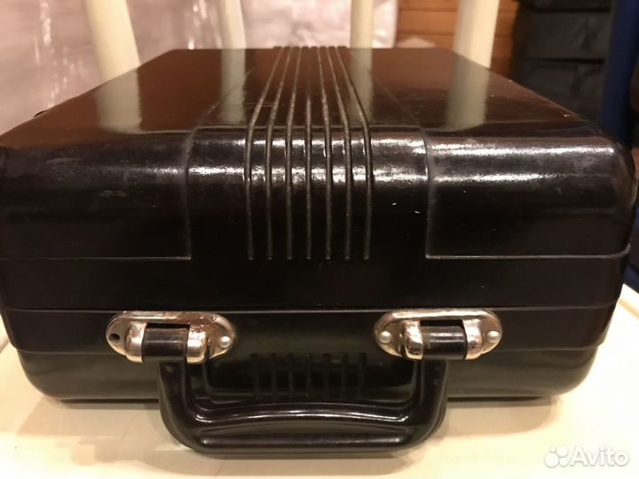 Проигрыватель пластинок СССР (цена за 2 шт)