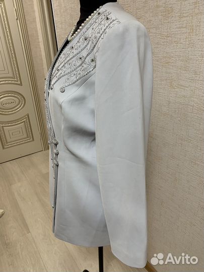 Пиджак женский нарядный р.56-58 - DonnaWina