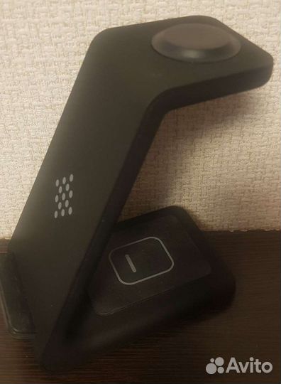 Беспроводная зарядка 3 в 1