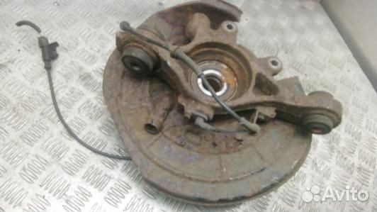 Ступица задняя левая land rover discovery 3 (ZKR12