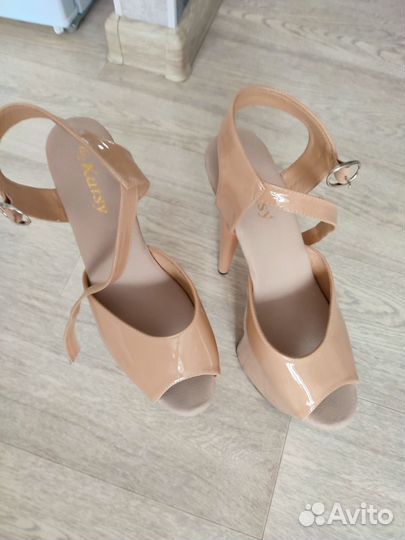 Стрипы тройки бежевые 44размер