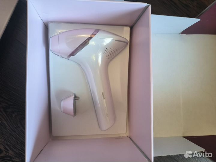 Фотоэпилятор Philips BRI950 Lumea Prestige