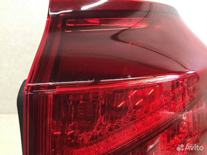 Фонарь задний наружный правый Lexus LX 570 2007-20