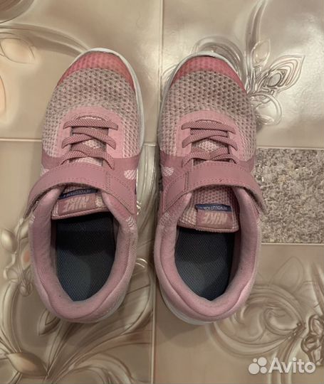 Кроссовки Nike