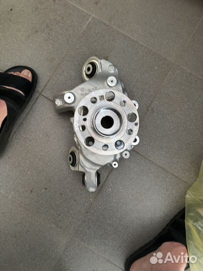 Кулак поворотный мерседес