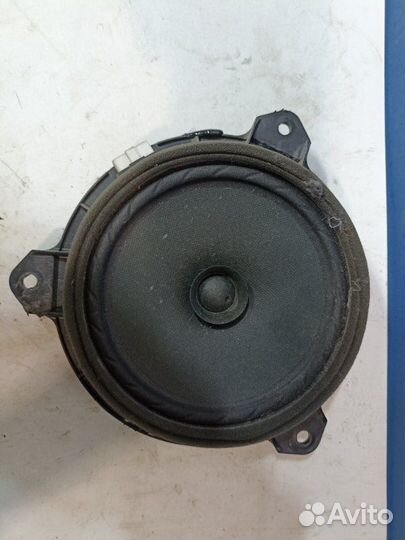 Динамик двери задний левый Toyota Avensis 2 T250