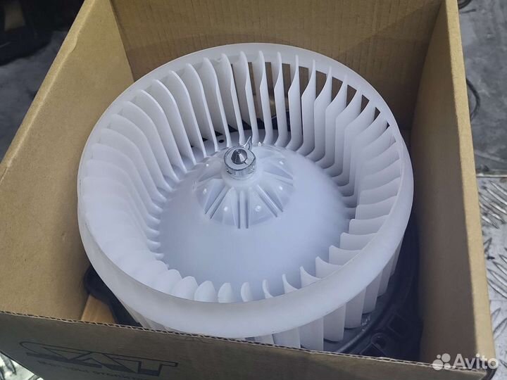 Матор печка новый Suzuki