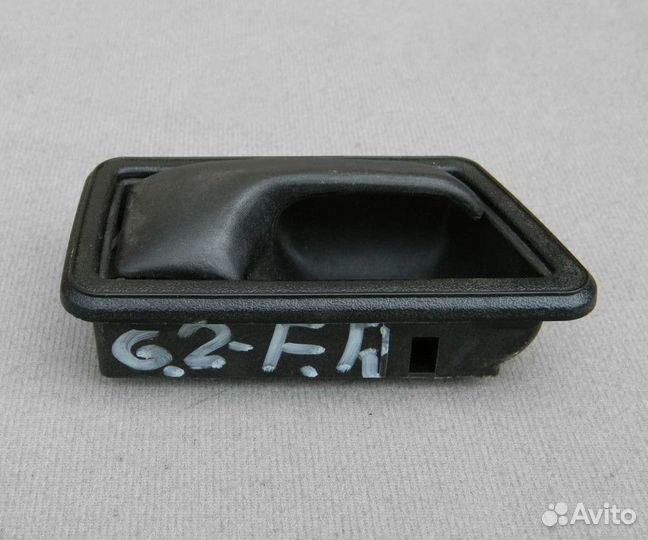 Ручка двери правой внутренняя VW Golf 2