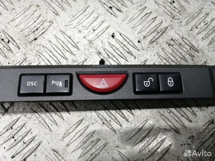 Кнопка аварийной сигнализации Range Rover Sport 1