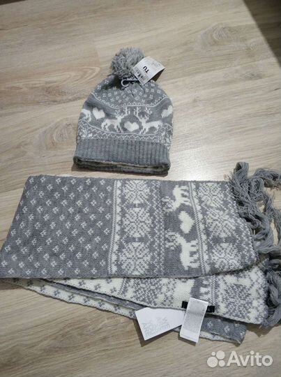 Шапка и шарф женские, новые