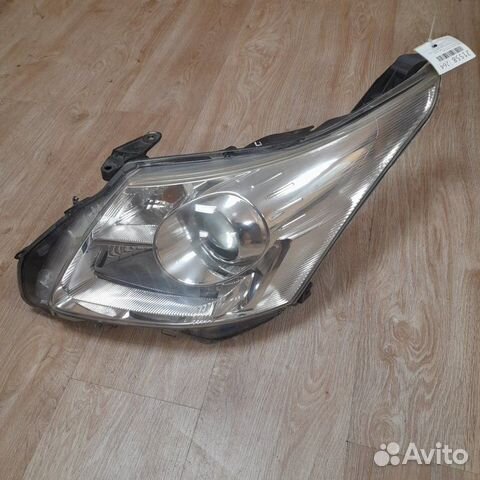 Фара галоген левая Toyota Avensis 3 T270 2008-2011