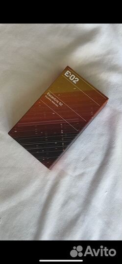 Escentric molecules 02