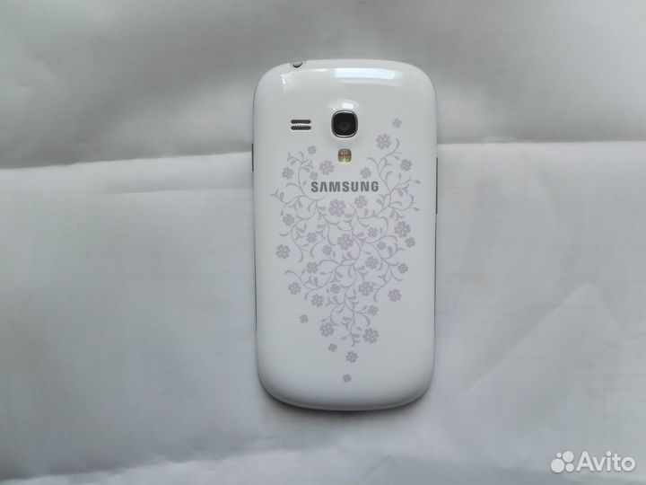 Samsung Galaxy S III mini GT-I8190, 8 ГБ