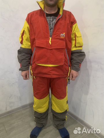 Горнолыжный костюм