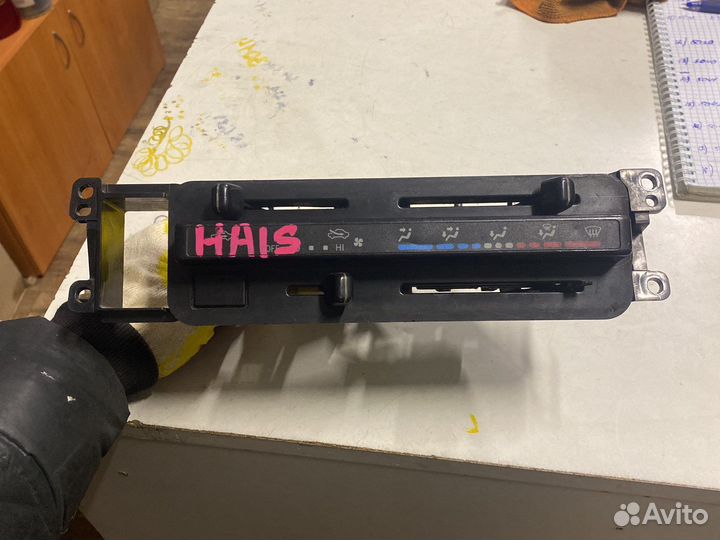 Блок управления отопителем Toyota Hiace 95-04